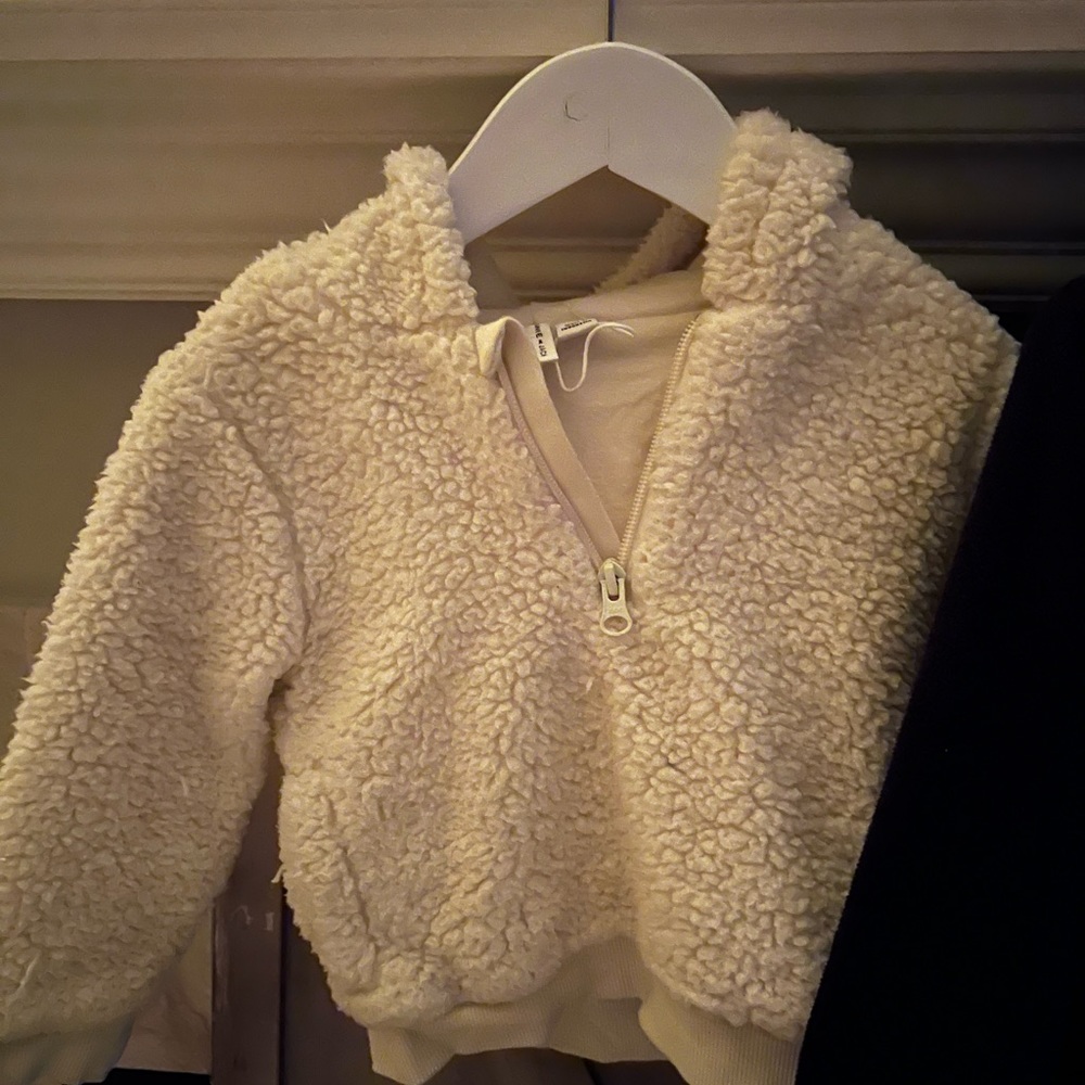 Like new fleece sweater super soft and cozy